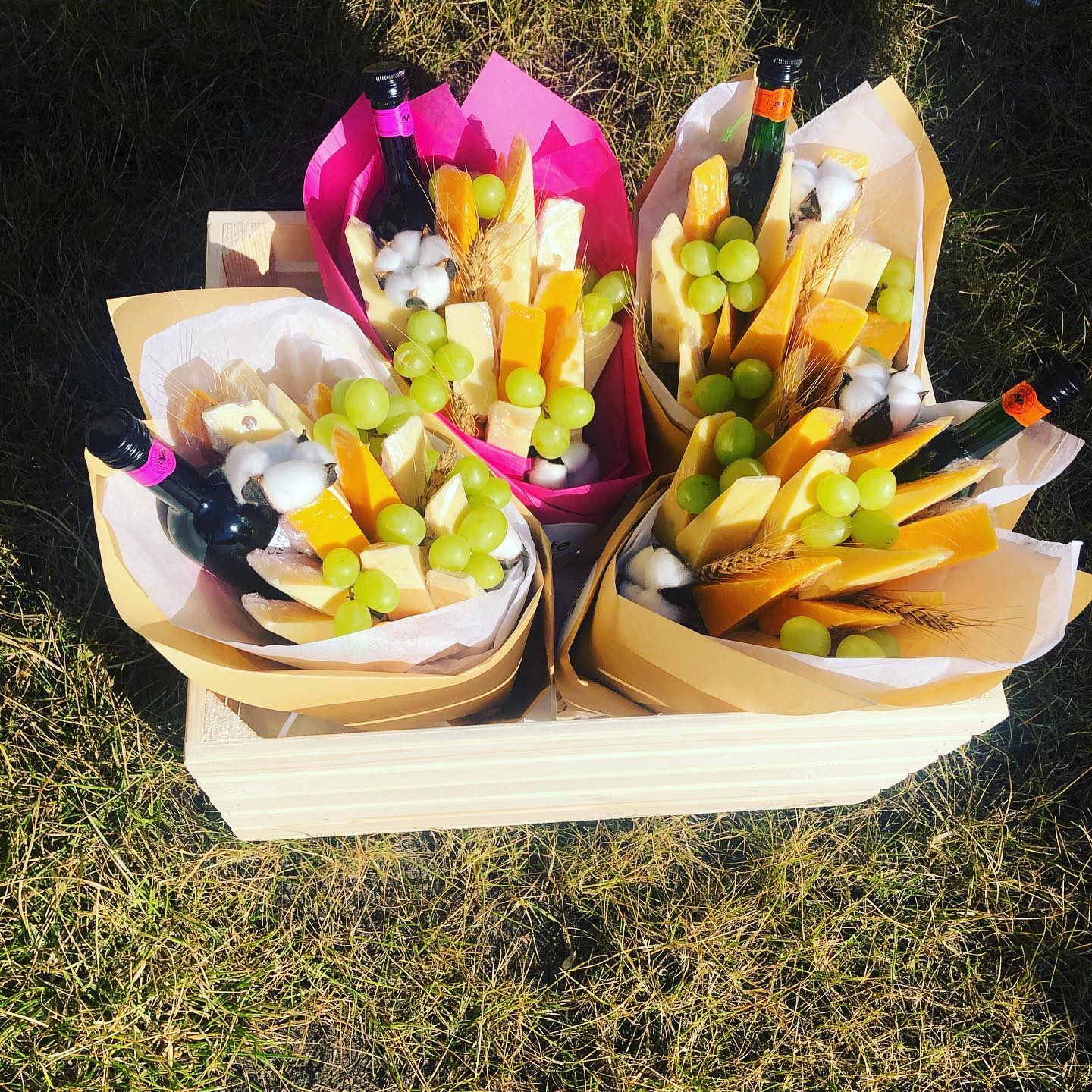 buchet cu branza si vin